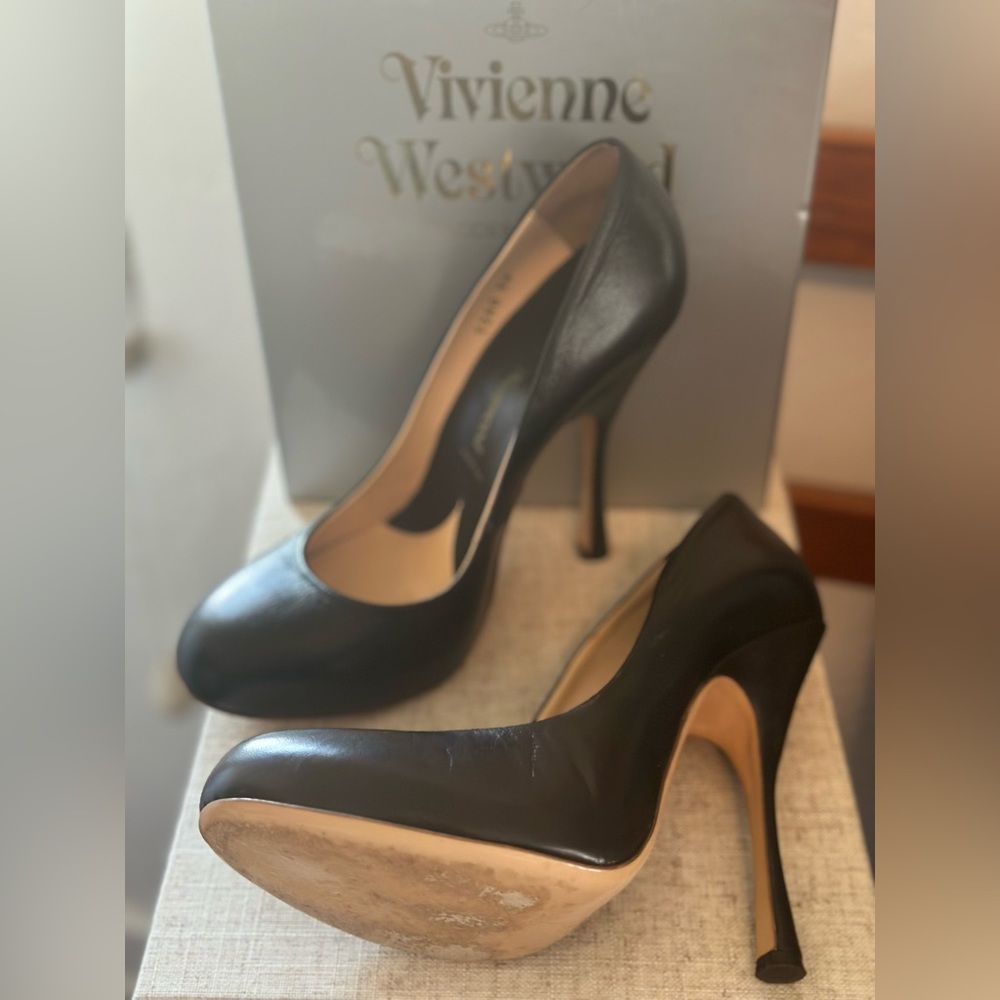 Vivienne Westwood, ‘Skyscraper’ black leather heels - Picture 5 of 7